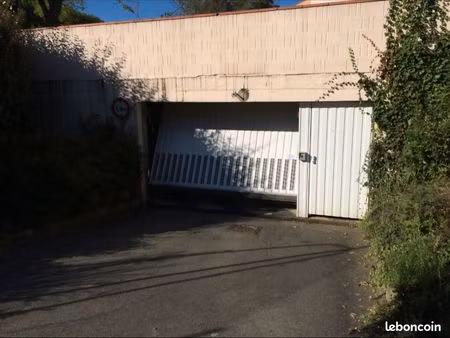 vente de 3 garages boxés dans résidence sécurisée
