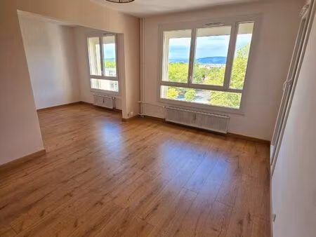 joli appartement à louer 76m2