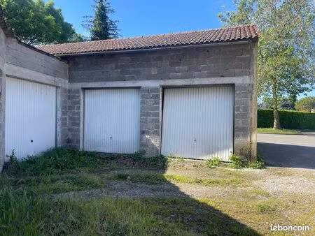 location d’un grand garage pour stockage et véhicules