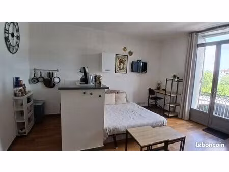 studio 1 pièce 25 m²
