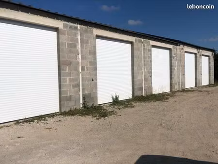 loue dépôt entrepôt box local de stockage