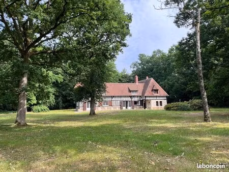 propriété 5 pièces 256 m²
