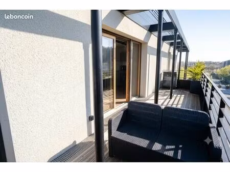 appartement t3 bis 78 m² – dernier étage – 2 parkings – floirac (33270)
