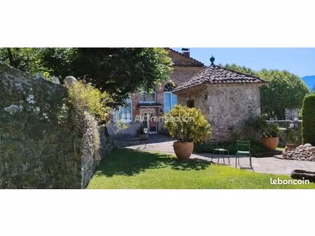 ancienne filature et annexes sur 1977 m² terrain