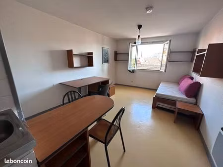 studio 1 pièce 23 m²