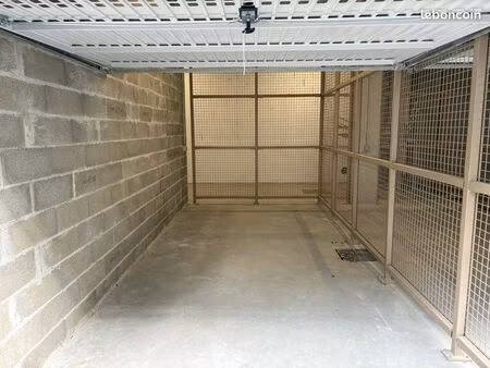 garage / box quai brazza bordeaux