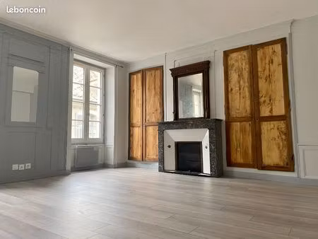 studio 1 pièce 36 m²
