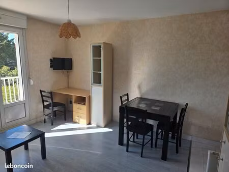 studio 23 m2 + place de place de parking