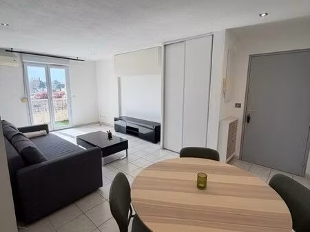 t2 meublé 45m2 - lumineux - lattes centre