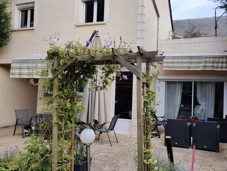 maison 6 piéces + appartement 2 loué