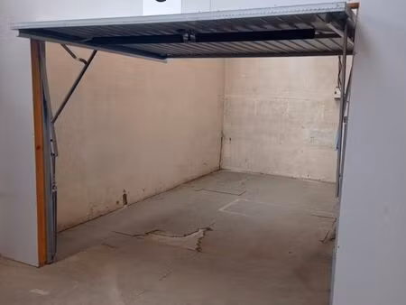 box de stockage 16m2