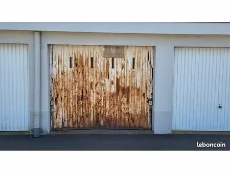 garage tours nord ( champs chardon)