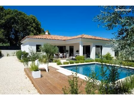 mas 4 pièces 112 m²