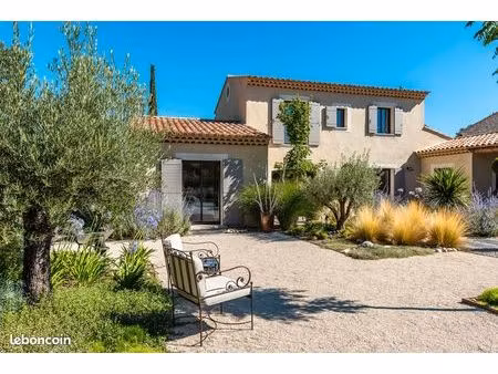 mas 5 pièces 125 m²
