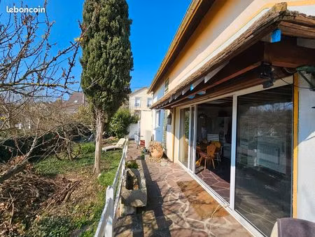 maison avec annexe de 128m2  grand potentiel  possibilité de faire 3 logements  travaux à 