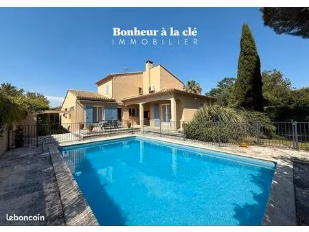 villa 5 pièces 137 m²