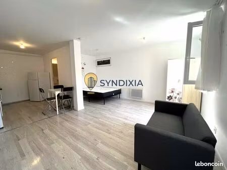 studio 1 pièce 31 m²