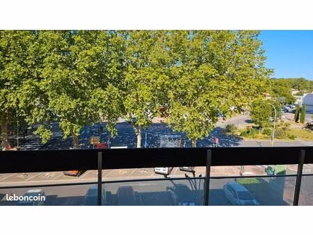 t3 de 66 m² avec balcons  cave et parking