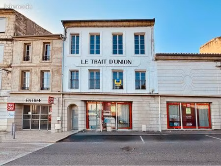 local commercial 120 m2 - centre ville condom - 80 places
