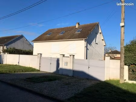 maison à louer à saussay 28