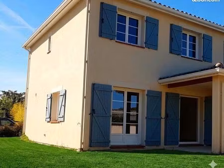 maison t4 dans une impasse au calme avec jardin et garage