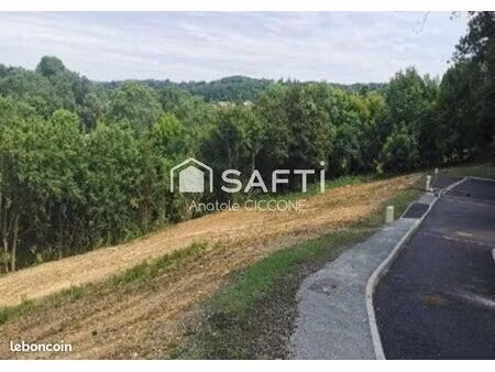 terrain 840 m² croignon