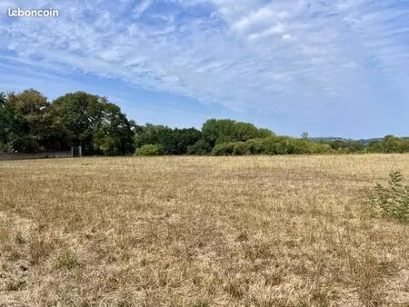 terrain 446 m² virelade