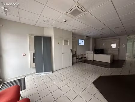 bureaux 158 m² tours