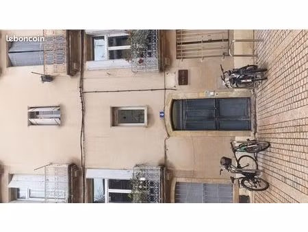 cave 8m2 dans montpellier écusson