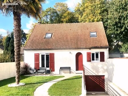 maison individuelle 5 pièces 3 chambres en plein centre ville