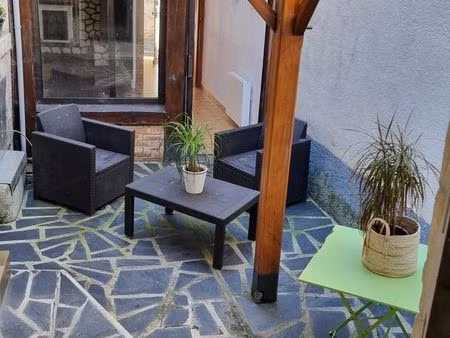à louer – maison de ville meublée – idéale pour colocation ou famille