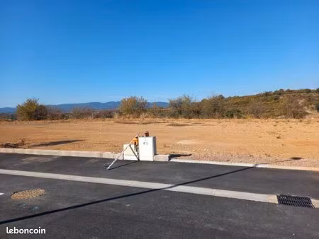 terrain 252 m² magalas
