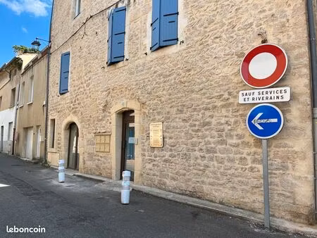 local d'activité ou de bureaux rénové  63 m2  rdc