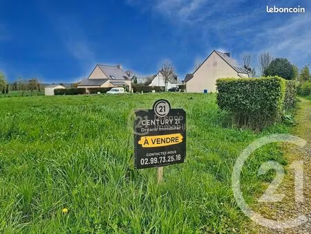 terrain 806 m² dinge