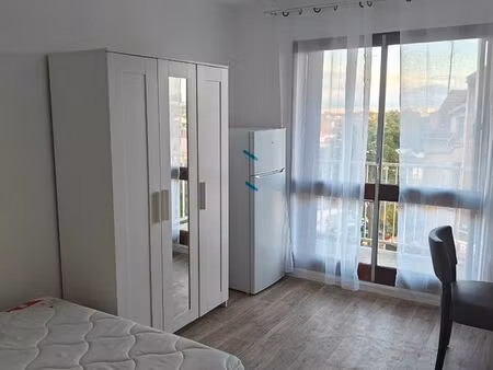 chambre 8 min gare argenteuil centre  20 min paris