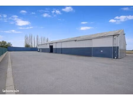 local d'activités bâtiment 1670 m²