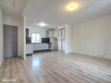 appartement 4 pièces 80 m²