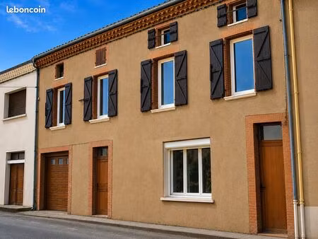 maison de ville avec jardin et garage - 360 m²