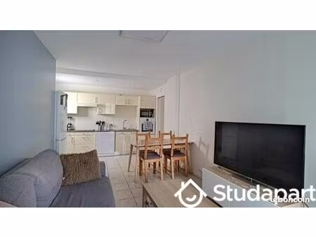 chambre 1 pièce 13 m²