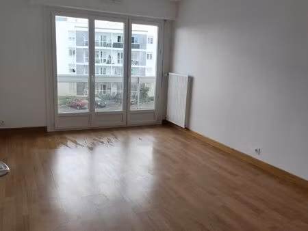 t2 lumineux 45 m² – bellevue saint-malo – parking – 185 000