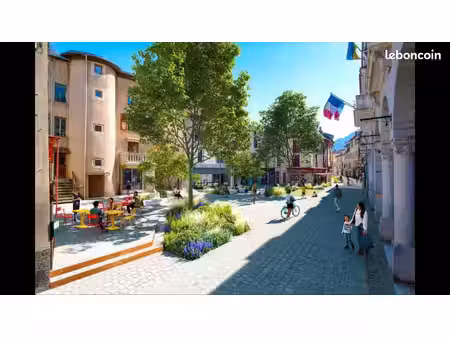 a saisir lot local commercial+appartement