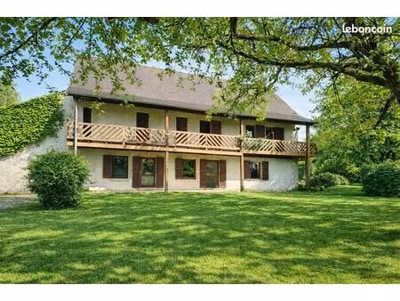 maison d'architecte en pierre 270m² (dpe c) – terrain 3 600 m² – dole (crissey)