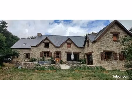maison de caractère 300 m² – 5 chambres – terrain 4 000 m² – arzano