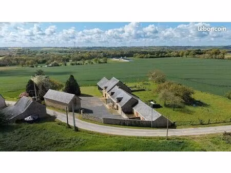 longère + dépendances en pierres sur terrain de 5 000 m²