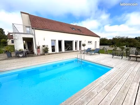 maison 8 pièces 230m2