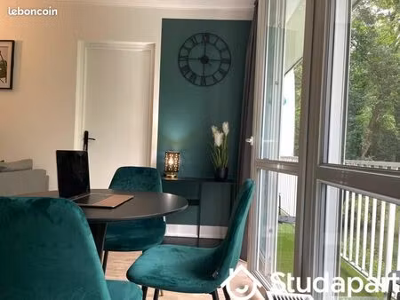 chambre 1 pièce 12 m²