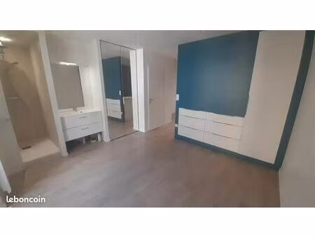 immeuble 6 pièces 187 m²