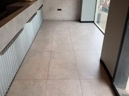 local commercial 235 m² brest