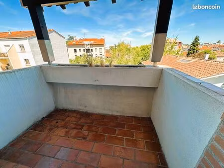 toulouse busca - t3 en dernier étage - petite terrasse- idéal primo-accédant ou investisse