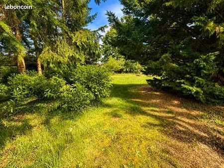 terrain 1 370 m² le deschaux